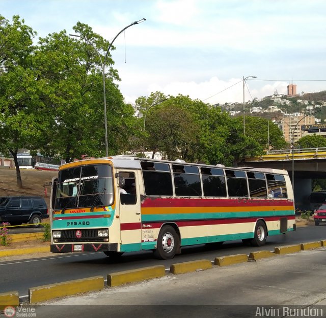 Transporte Unido 222 por Alvin Rondn