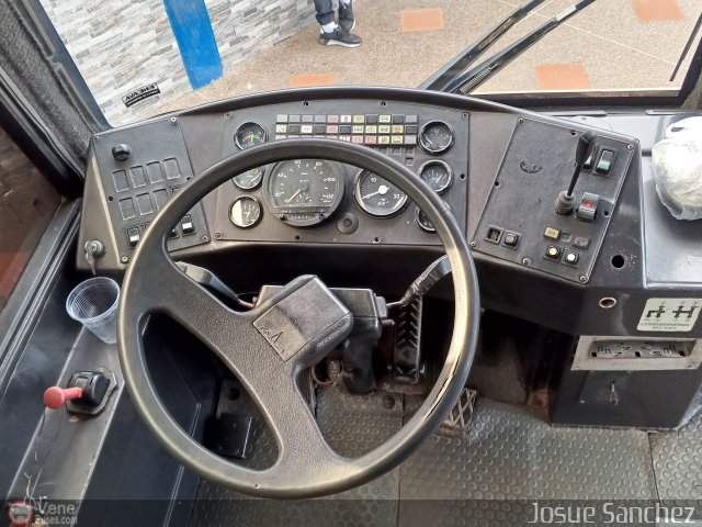 Caribe Express C.A. 2102 por Josue S�nchez