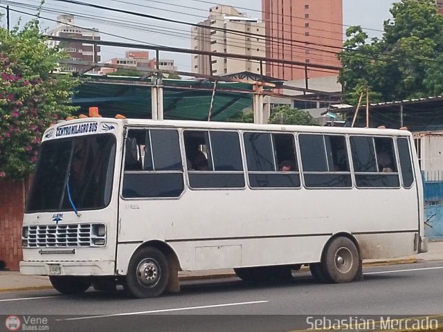 ZU - Asociacin Cooperativa Milagro Bus 04 por Sebastin Mercado