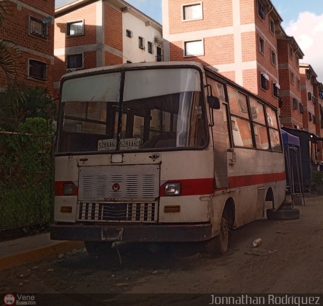 En Chiveras Abandonados Recuperacin Caracas por Jonnathan Rodrguez