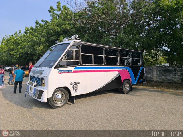 ZU - U.C. Barrio La Polar 815 por Benjamin Magdaniel