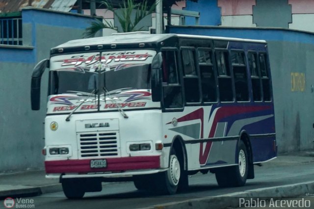 Particular o Desconocido Caracas por Pablo Acevedo