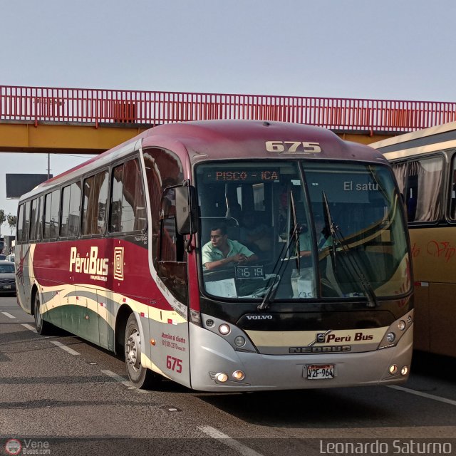 Empresa de Transporte Per Bus S.A. 675 por Leonardo Saturno