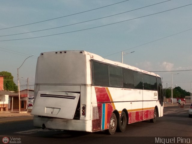 Expresos La Guayanesa 322 por Miguel Pino