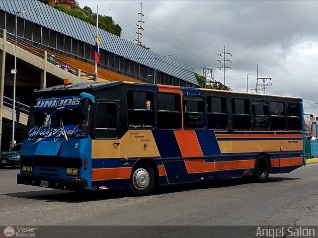 Transporte Unido 065 por �ngel Sal�n