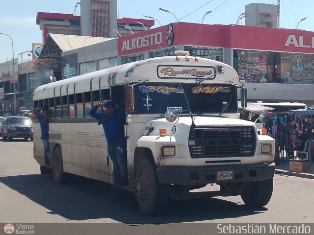 ZU - Ra�l Leoni 19 por Sebasti�n Mercado