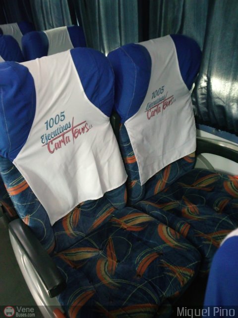 Ejecutivos Carla Tours 1005 por Miguel Pino