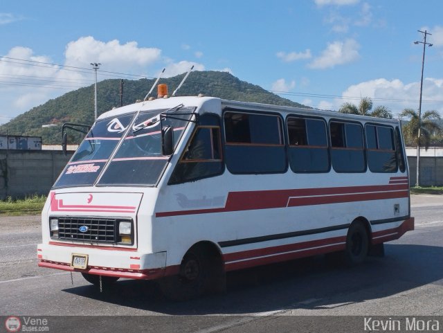 Particular o Desconocido 87 por Kevin Mora