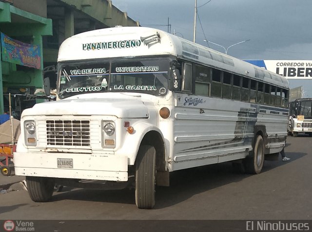 ZU - Colectivos Los Laureles C.A 12 por �ngel Delgado