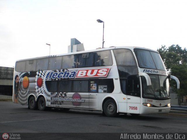 Flecha Bus 7058 por Alfredo Montes de Oca