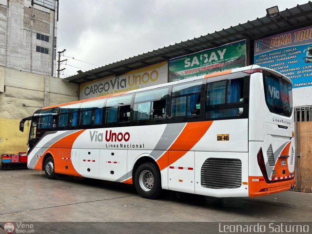 Corporaci�n V�a Unoo S.A.C. 445 por Leonardo Saturno