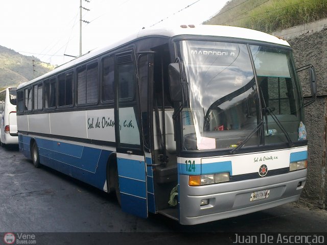 Colectivos Sol de Oriente 124 por Juan De Asceno