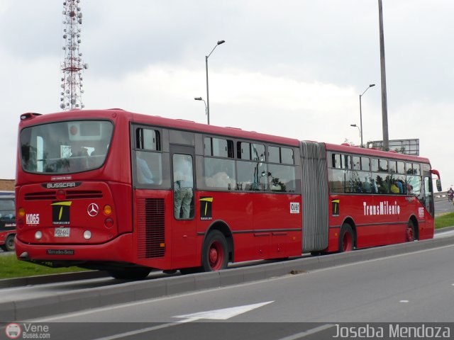 TransMilenio K065 por Joseba Mendoza
