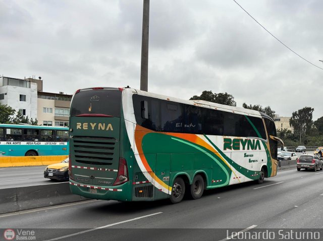 Turismo Reyna 694 por Leonardo Saturno
