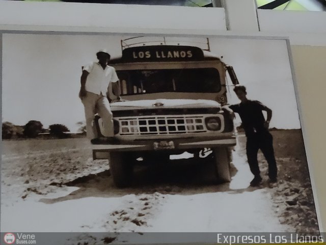 Expresos Los Llanos 992 por Pablo Acevedo