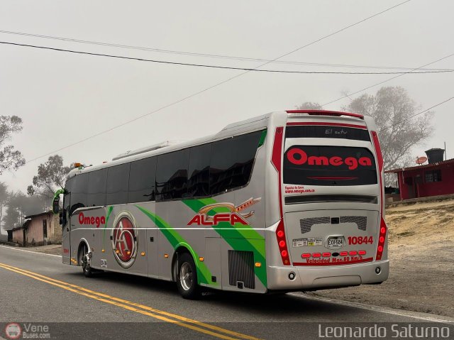 Omega 10844 por Leonardo Saturno