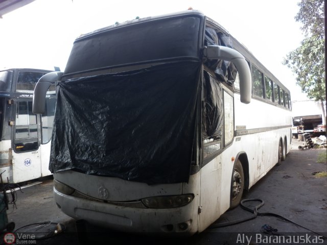 En Chiveras Abandonados Recuperacin 115 por Aly Baranauskas