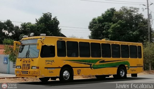 Transporte de Personal Urdaneta 01 por Numiskar Escalona