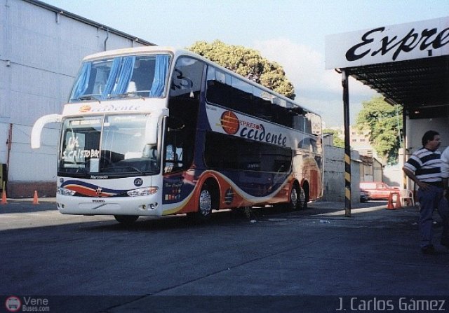 Expresos Occidente 138 por J. Carlos G�mez