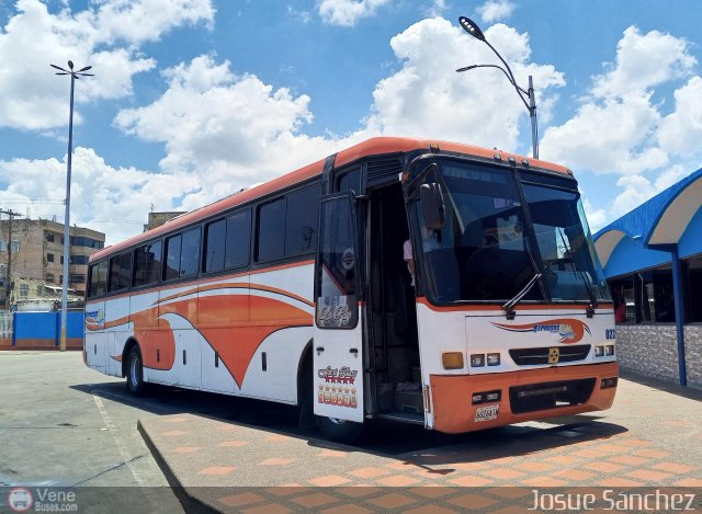 Expresos Sol y Mar 023 por Josue Snchez