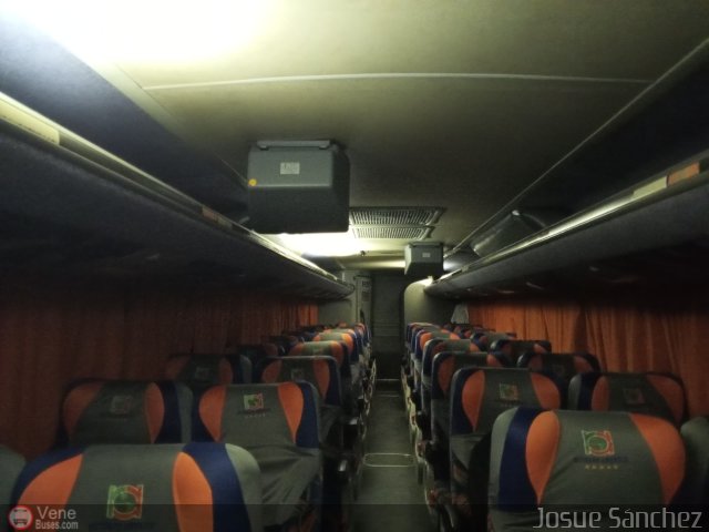 Particular 012 por Josue Snchez