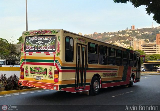 Cooperativa Canaima 46 por Alvin Rondn