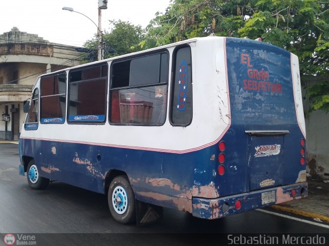 ZU - U.C. Barrio La Polar 810 por Sebastin Mercado