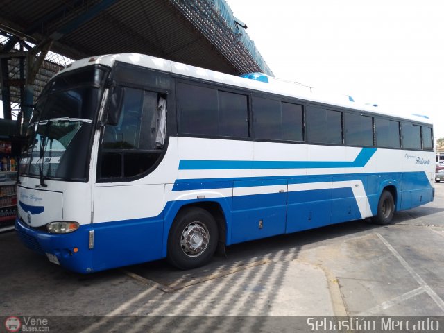 Expresos Horizonte 45 por Sebasti�n Mercado