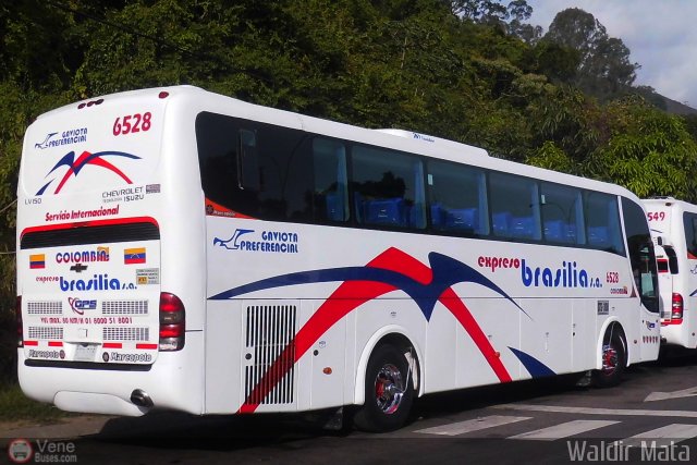 Expreso Brasilia 6528 por Waldir Mata