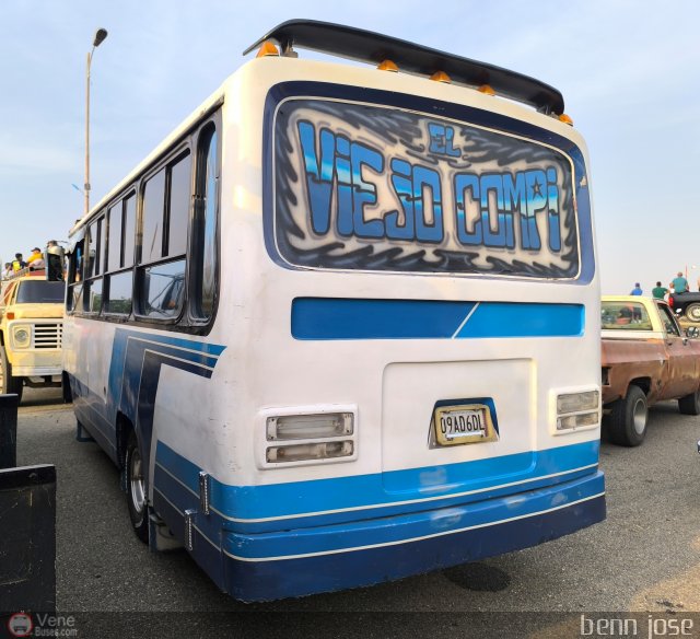 ZU - U.C. Barrio La Polar 055 por Benjamin Magdaniel