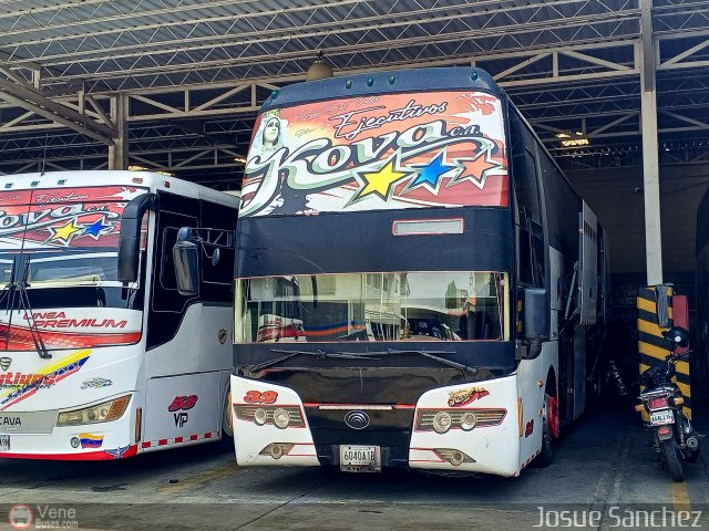 Ejecutivos Kova 032 por Josue Snchez