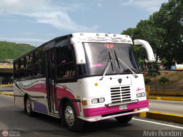 Coop. Transporte Menca de Leoni 045 por Alvin Rondón