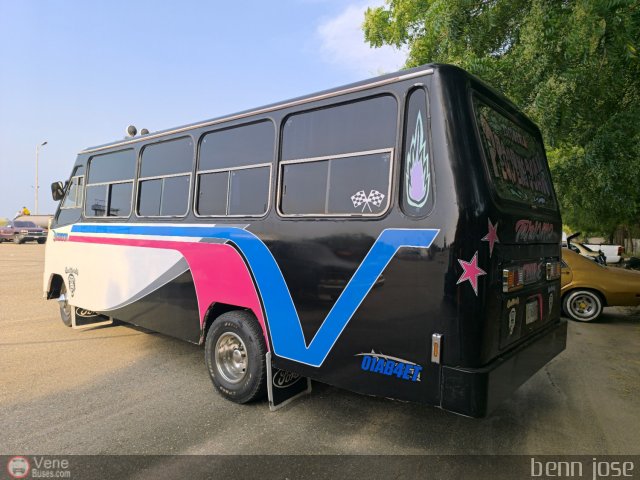 ZU - U.C. Barrio La Polar 815 por Benjamin Magdaniel