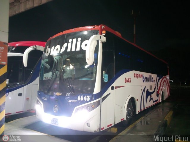 Expreso Brasilia 6643 por Miguel Pino