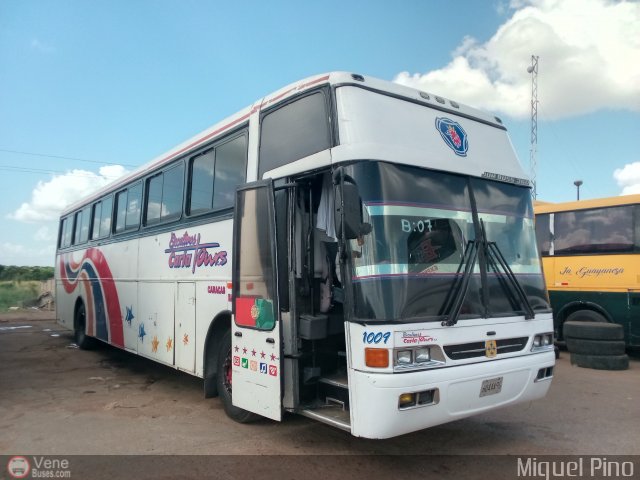 Ejecutivos Carla Tours 1009 por Miguel Pino