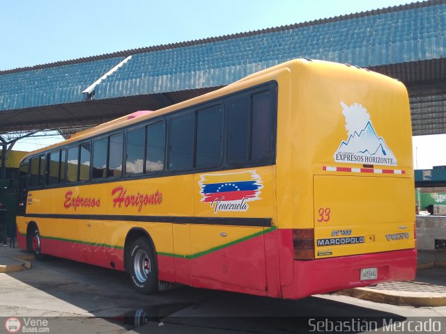 Expresos Horizonte 33 por Sebasti�n Mercado