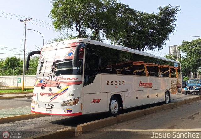 Ejecutivos Kova 053 por Josue Snchez