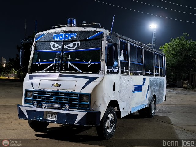 ZU - Los Claveles 94 por Benjamin Magdaniel