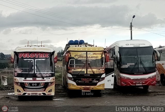 Garajes Paradas y Terminales Tulcan  por Leonardo Saturno