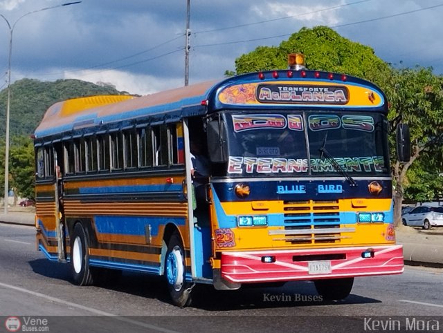 Transporte Agua Blanca 23 por Kevin Mora