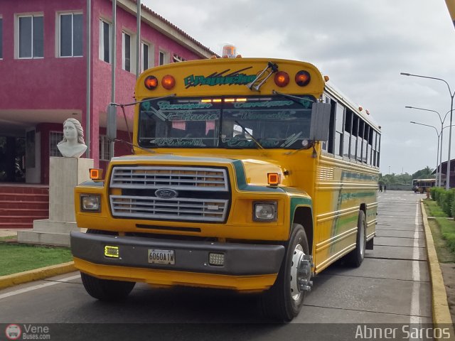 Colectivos Guasare C.A 32 por Abner Sarcos