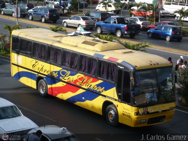 Expresos Los Llanos 313 por J. Carlos G�mez