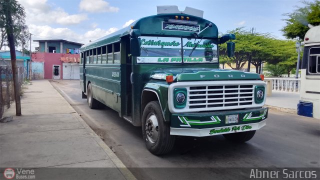 Colectivos Guasare C.A 18 por Abner Sarcos