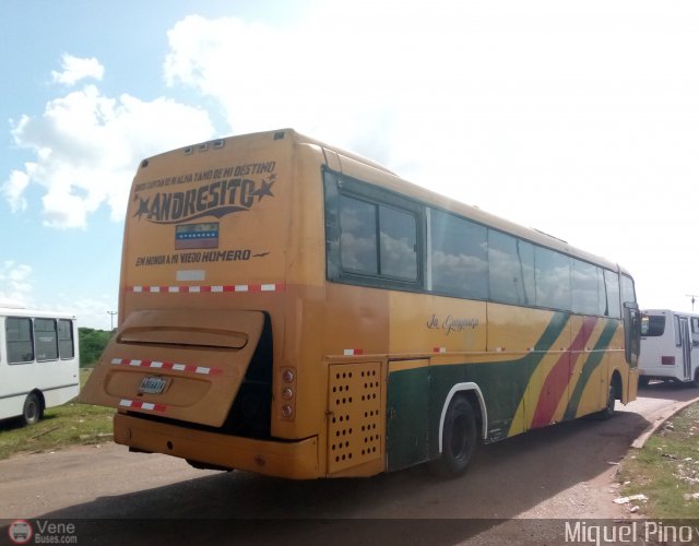 Expresos La Guayanesa 315 por Miguel Pino