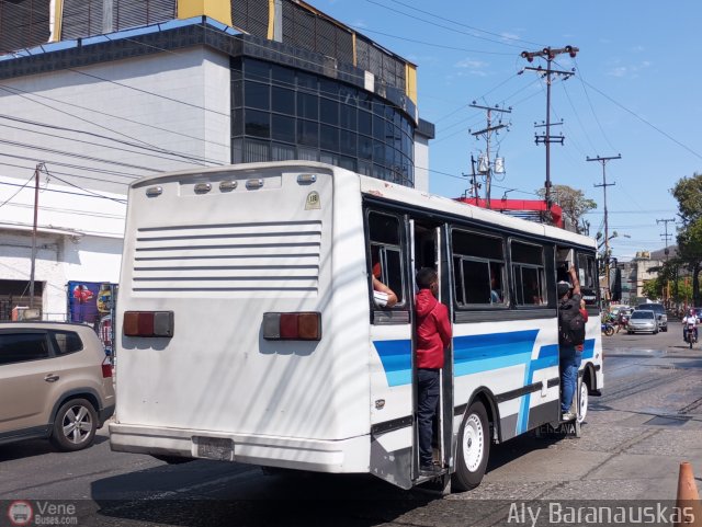 CA - Uni�n Vivienda Popular Los Guayos 138 por Aly Baranauskas