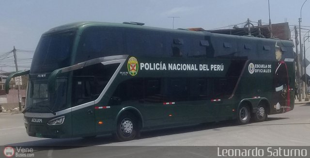 Policía Nacional del Perú PNP01 por Leonardo Saturno
