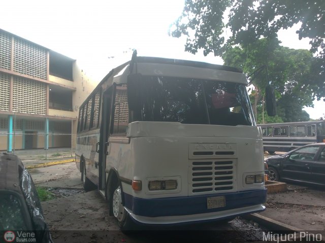 Particular 032 por Miguel Pino