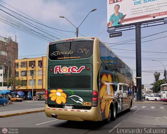 Transporte Flores Hermanos S.R.L 951 por Leonardo Saturno