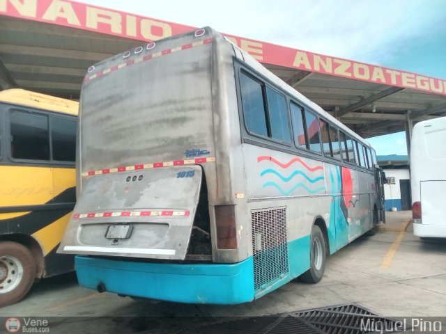 Ejecutivos Carla Tours 1015 por Miguel Pino