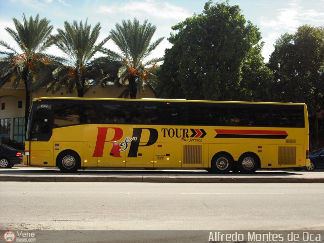 Turismos 5702 por Alfredo Montes de Oca